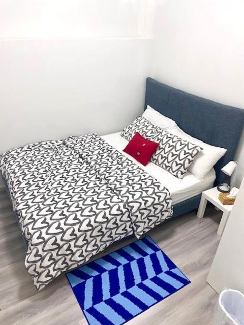 טורונטו Scarborough New 2-Bedroom Basement מראה חיצוני תמונה